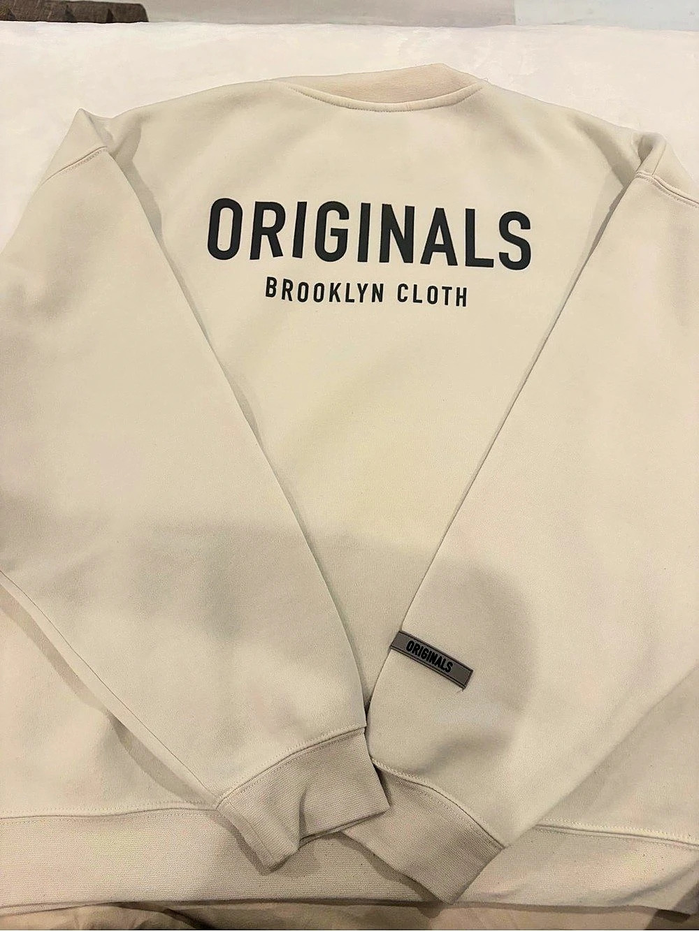Originals Brooklyn Cloth Crewneck Sweatshirt Size Large Like New